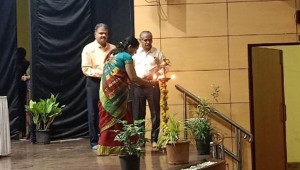 पुणे नराकास सचिव द्वारा दीप प्रज्वलन पुणे नराकास